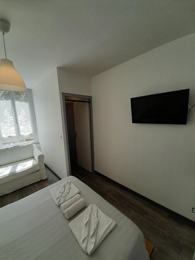 17, Face A La Gare Apartment Lannion