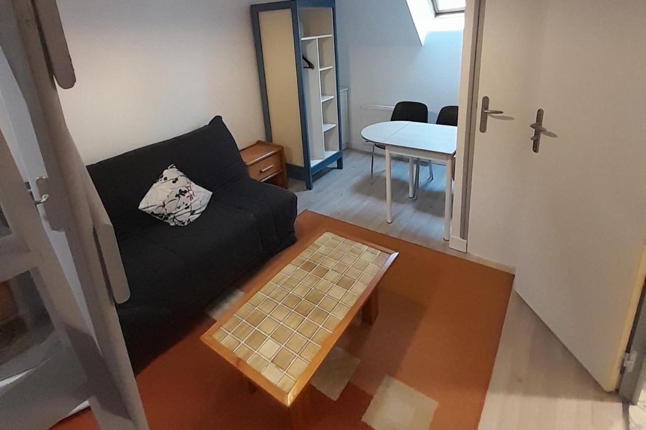 17, Face A La Gare * Lannion
